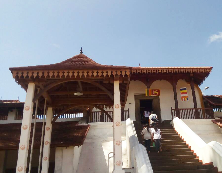 Desing & construction of Refurbshment of Roof at Sabaragamuwa Maha Saman Devalaya